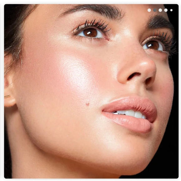 Brand New in Box Bobbi Brown Highlighting Powder in Pink Glow Full Size - Picture 2 of 5